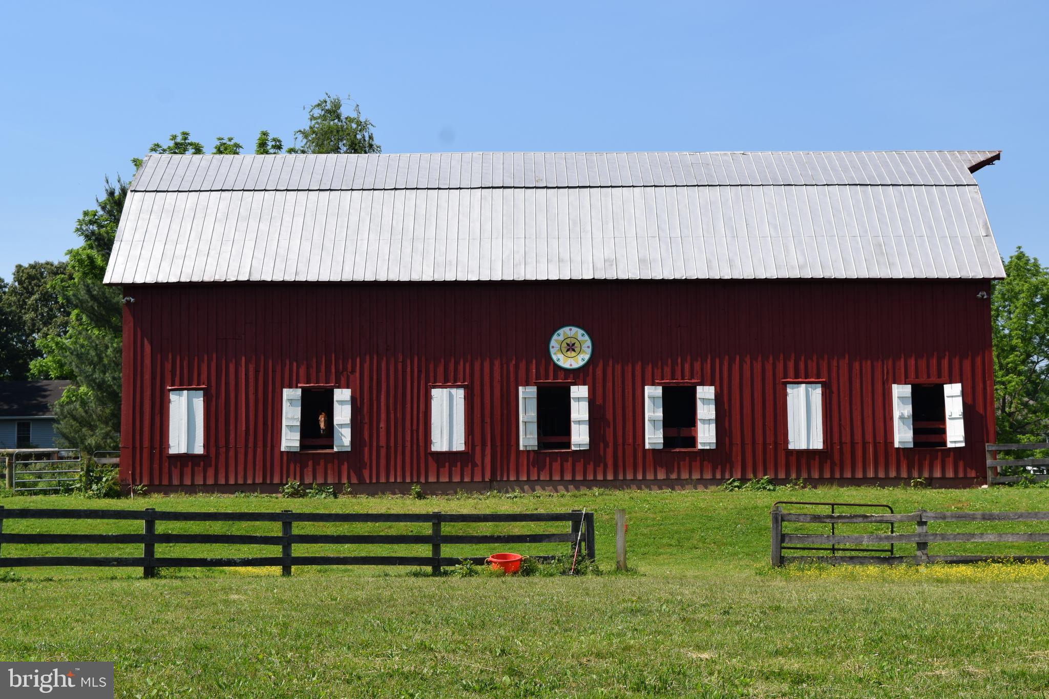 MONEYS CORNER - Residential