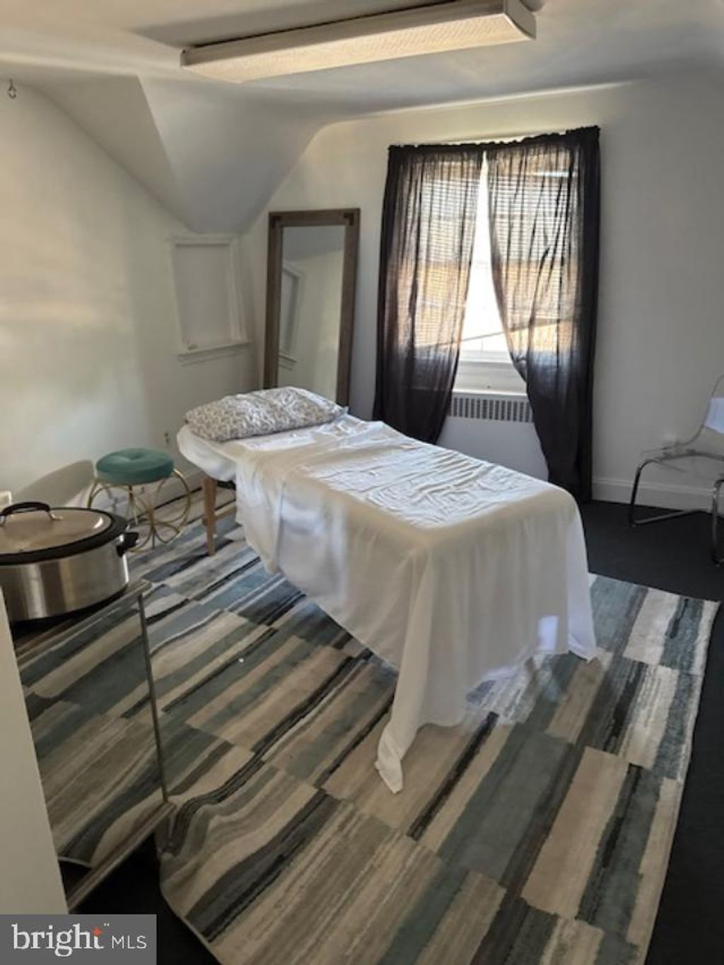 Photo of 729 W Dekalb Pike, KING OF PRUSSIA, PA 19406 (MLS # PAMC2158730)