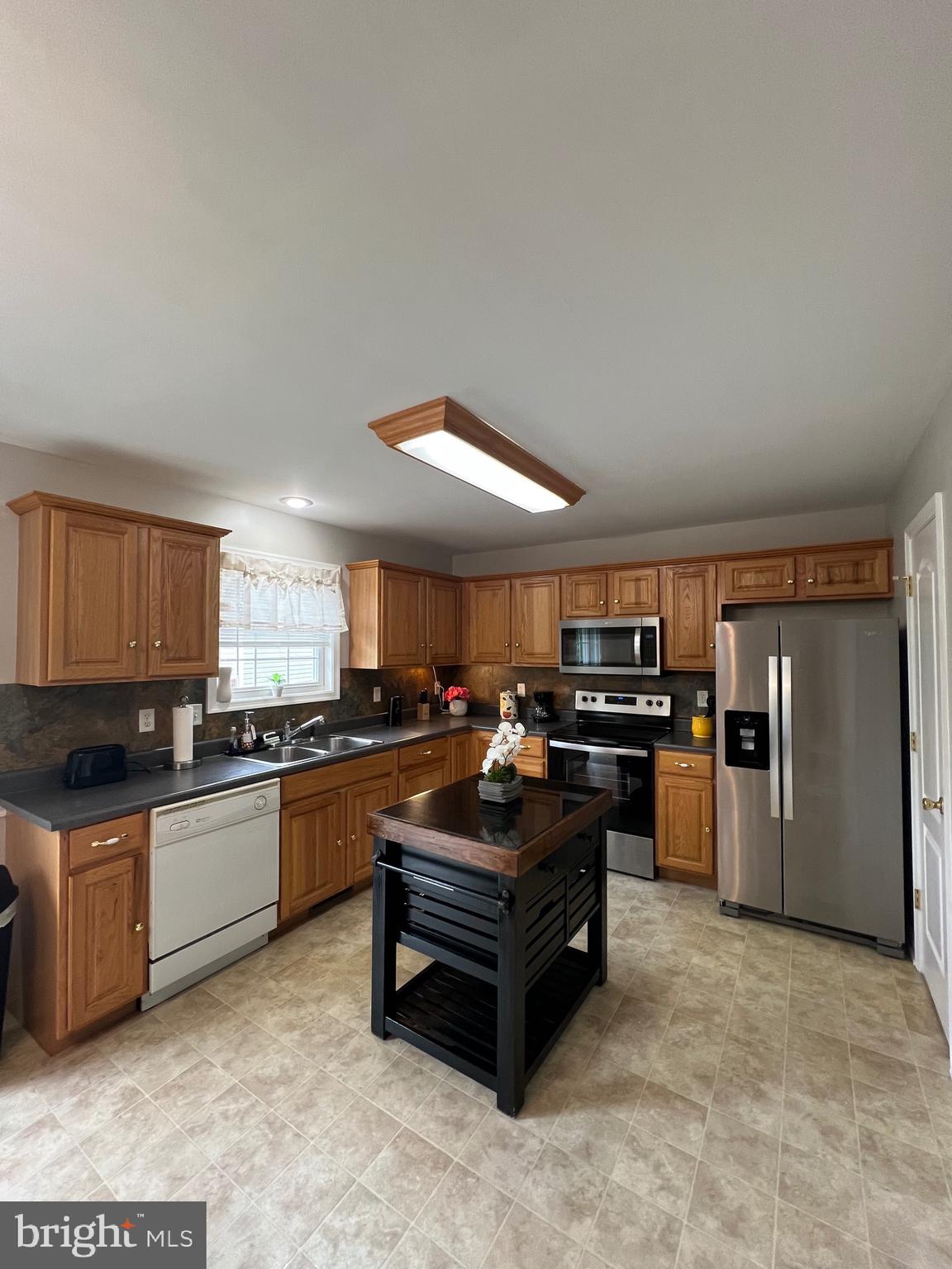 AMBER WOODS - Residential