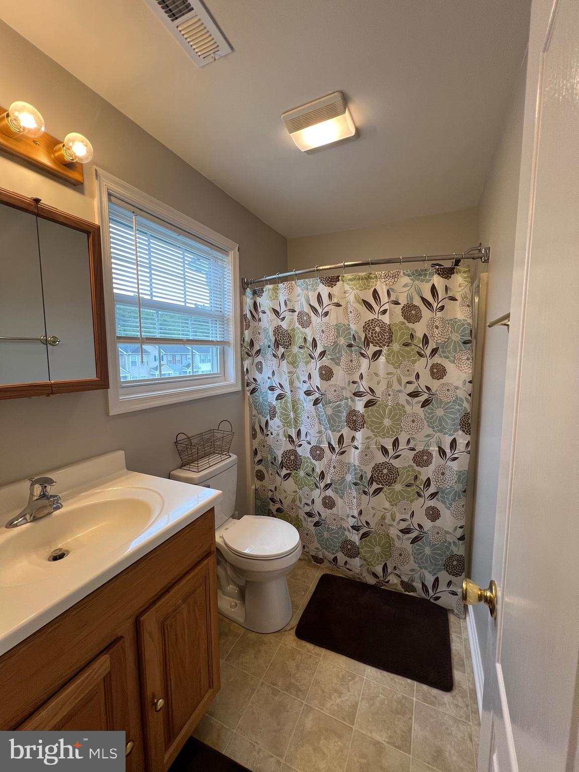 AMBER WOODS - Residential