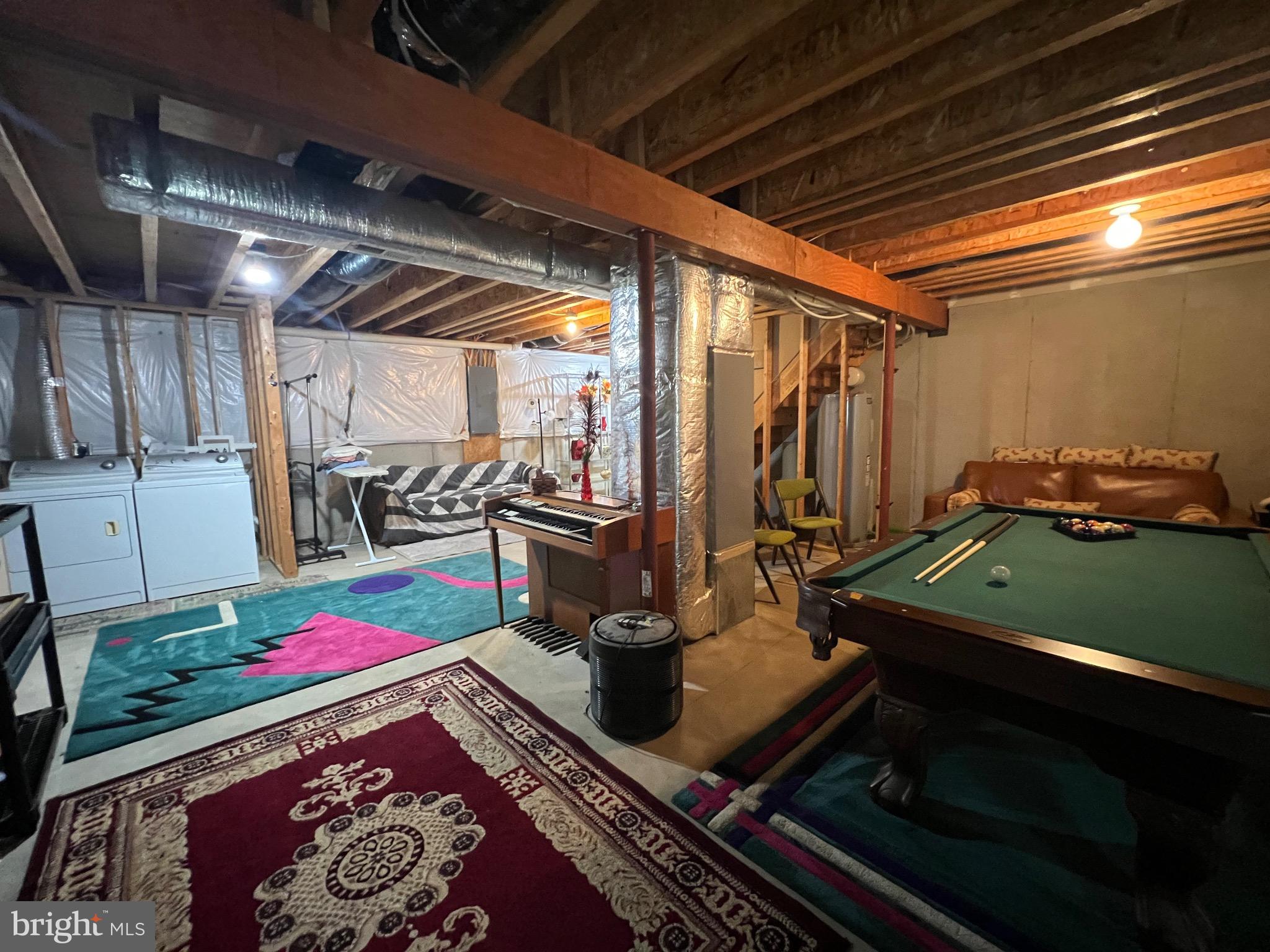 AMBER WOODS - Residential