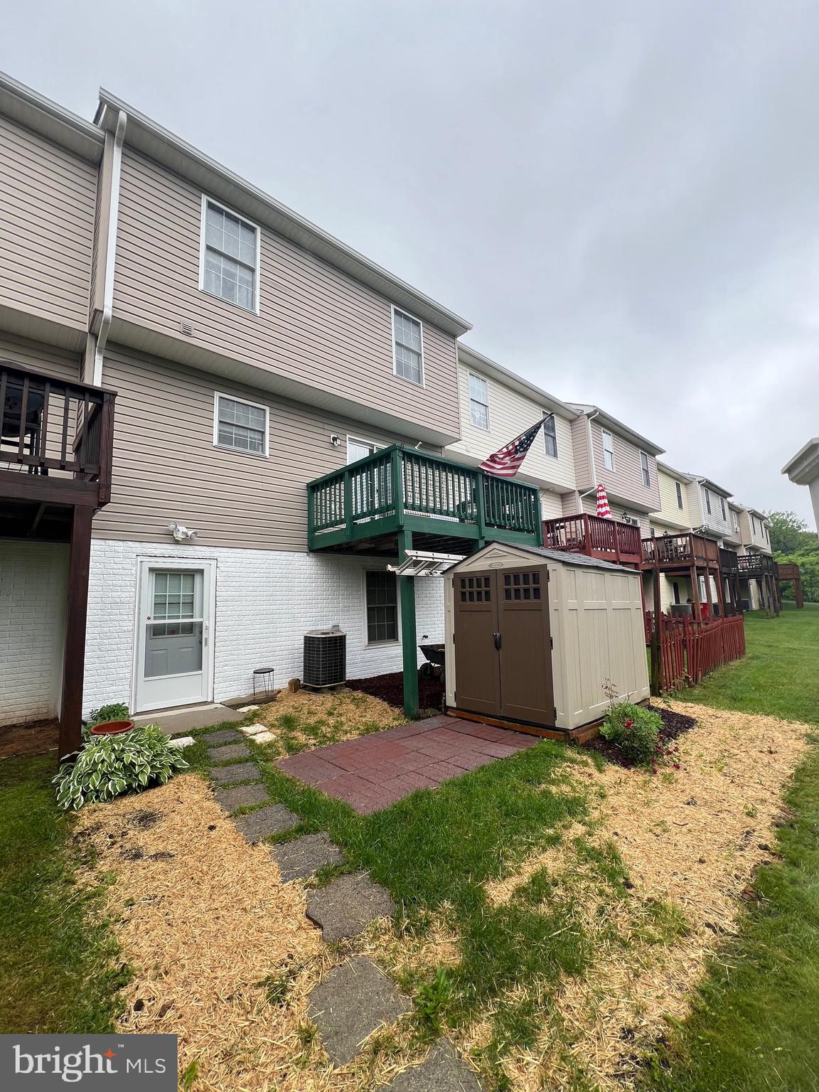 AMBER WOODS - Residential