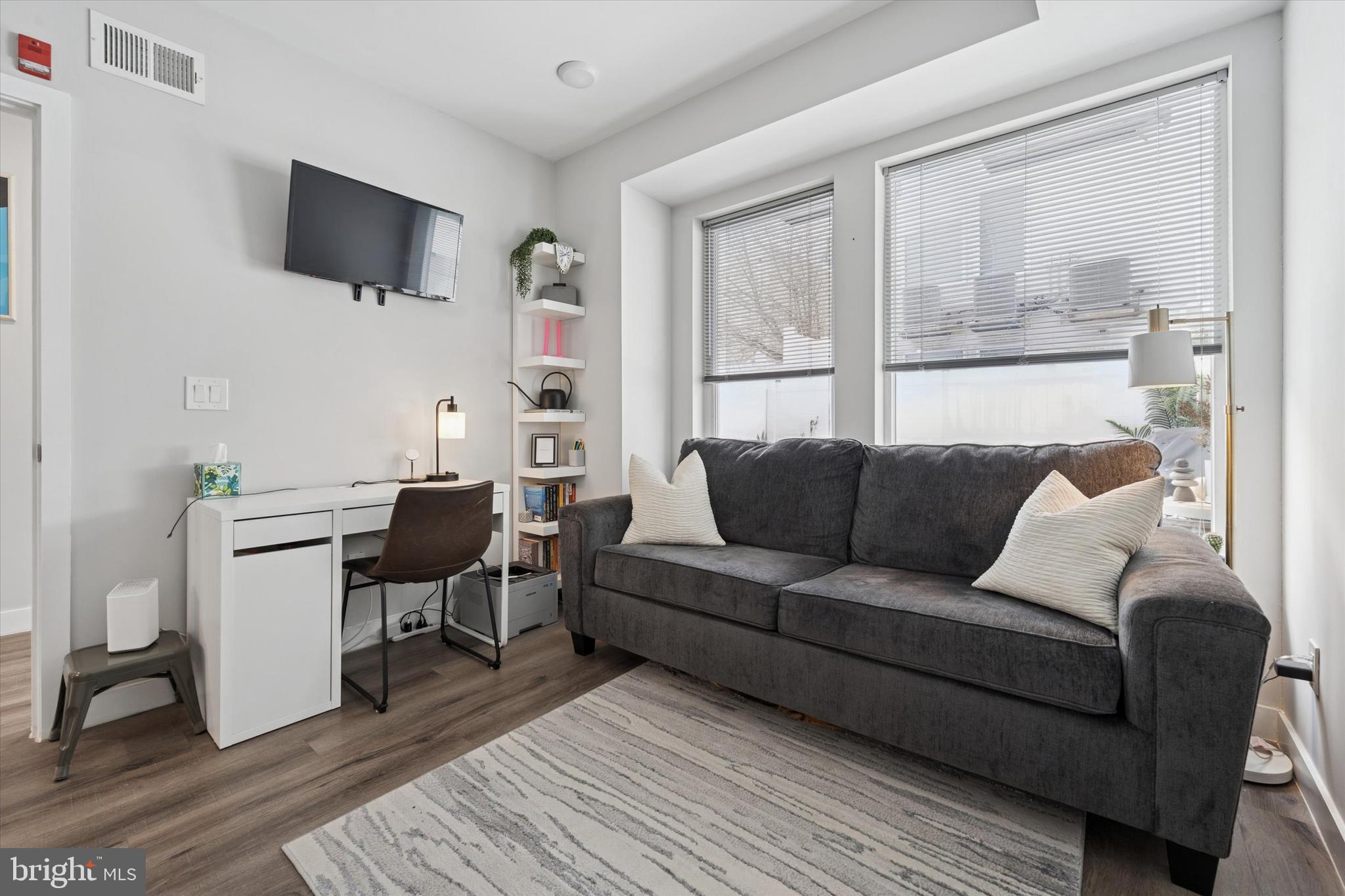 OLDE KENSINGTON - Residential