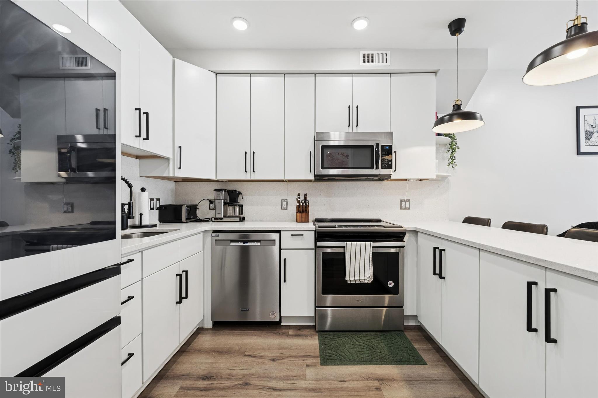 OLDE KENSINGTON - Residential