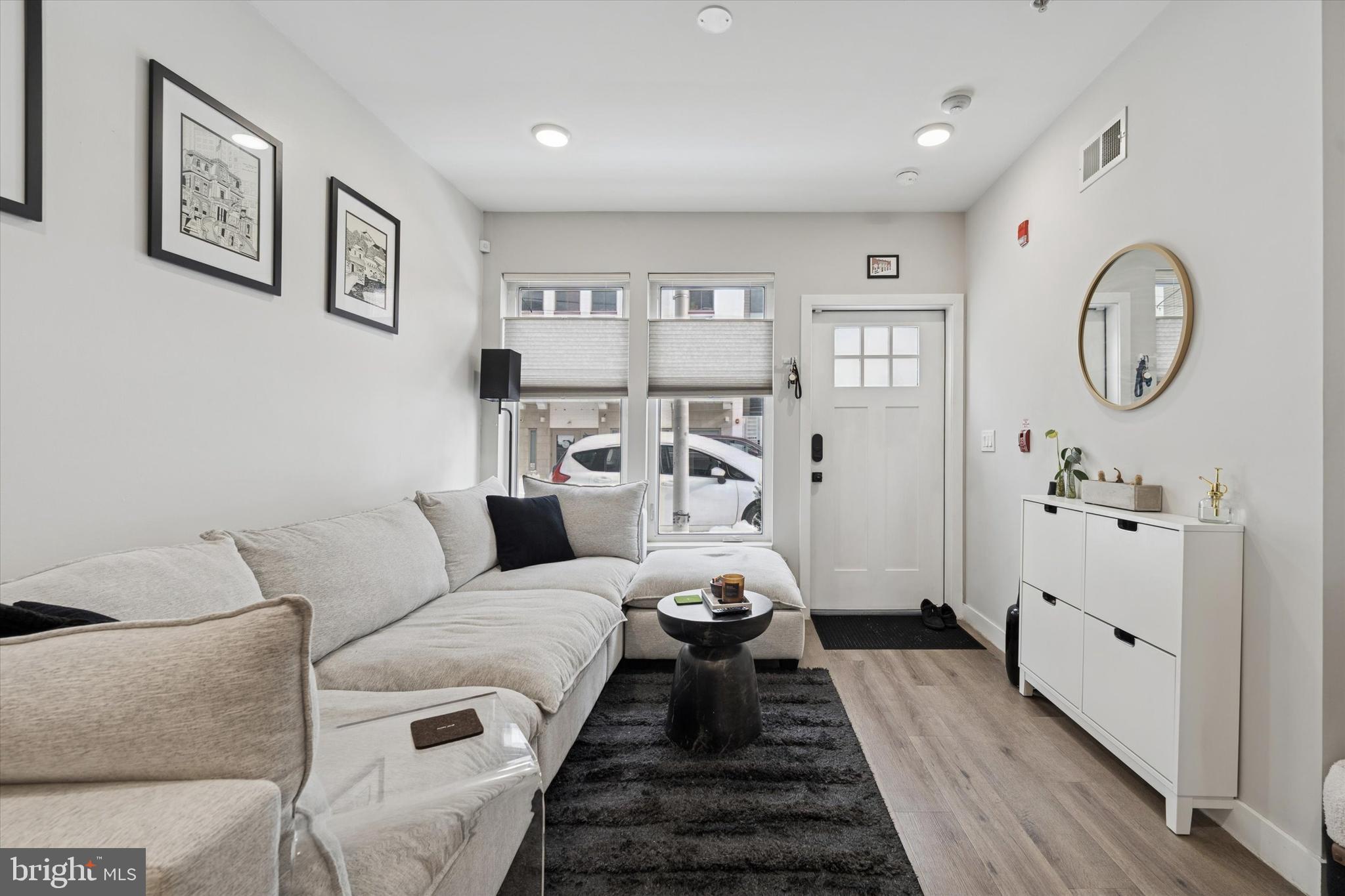 OLDE KENSINGTON - Residential