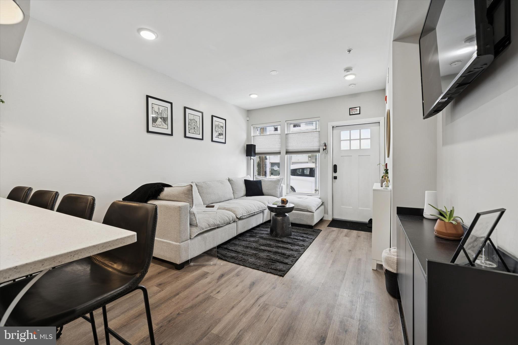 OLDE KENSINGTON - Residential