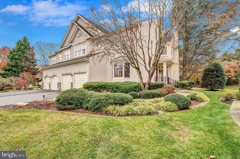 Photo of 10918 Bells Ridge Drive, POTOMAC, MD 20854 (MLS # MDMC2209676)