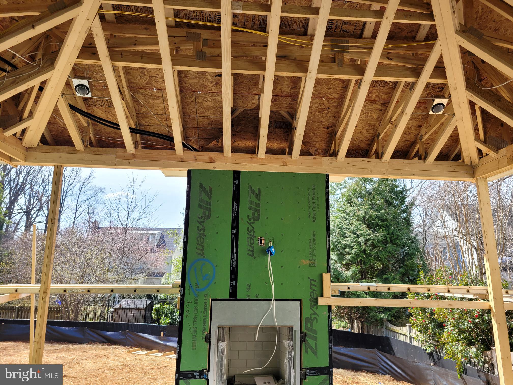 ENGLISH VILLAGE - Residential