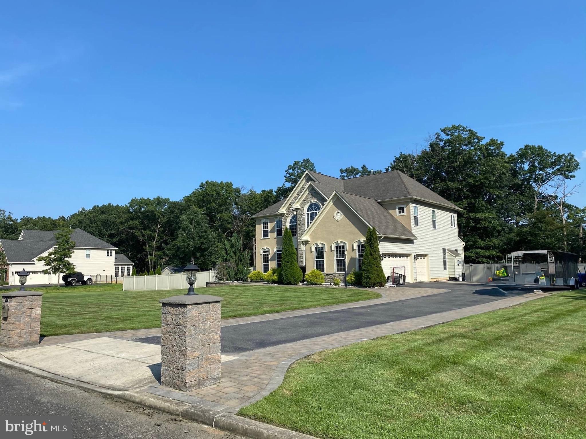 207 CHERRY TREE COURT