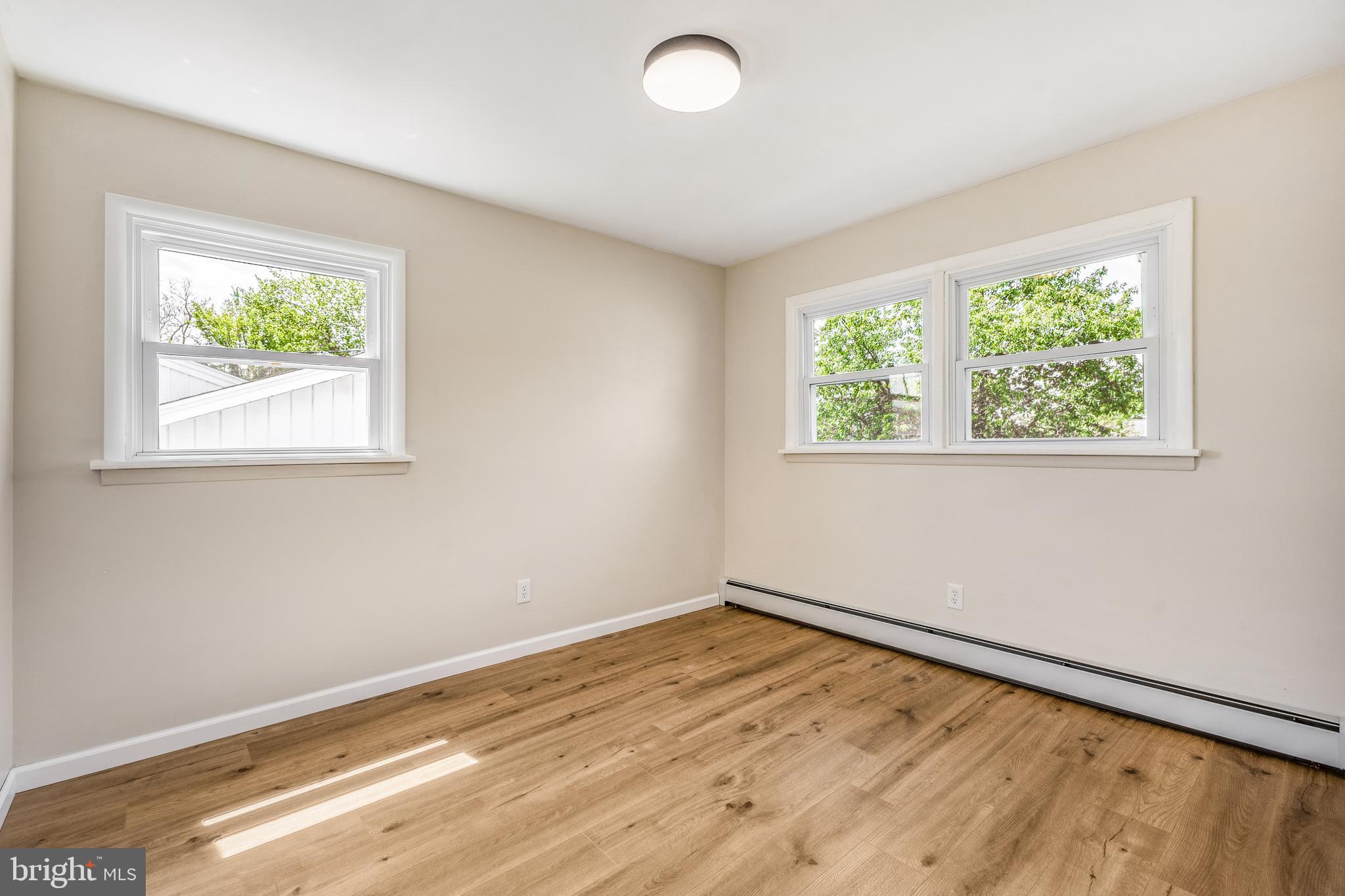 CHESTER HILL - Residential