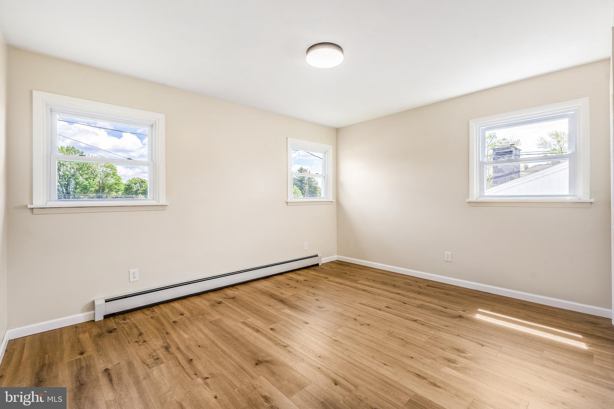 CHESTER HILL - Residential