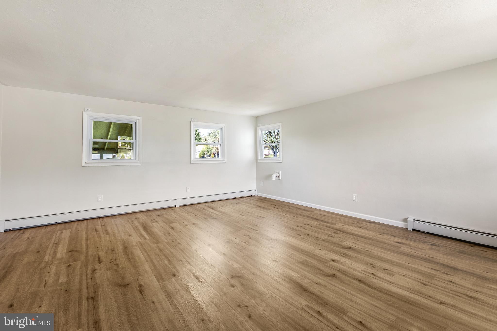 CHESTER HILL - Residential