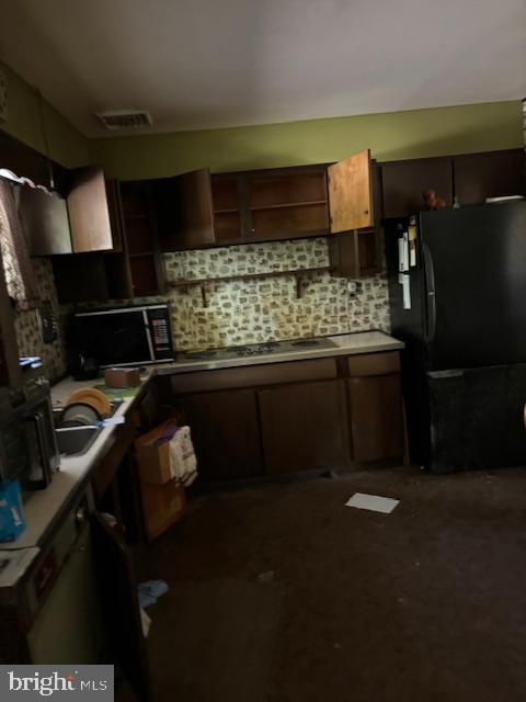 TALL TREES - Residential