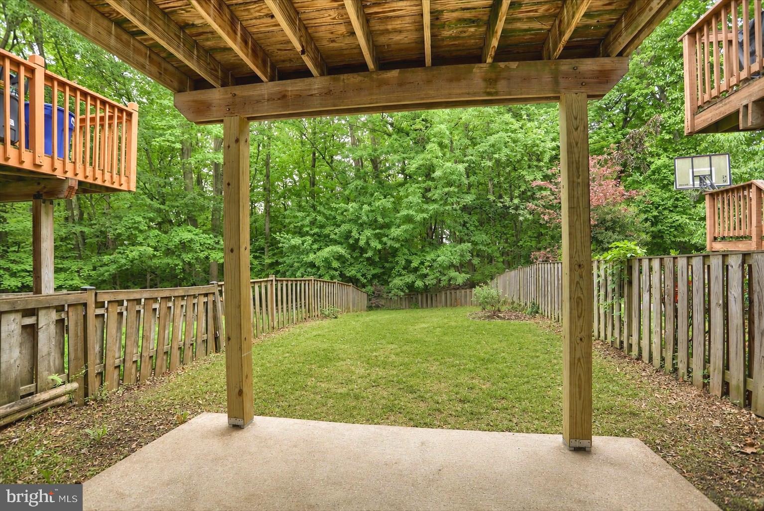 WOODS OF BAYVIEW - Residential