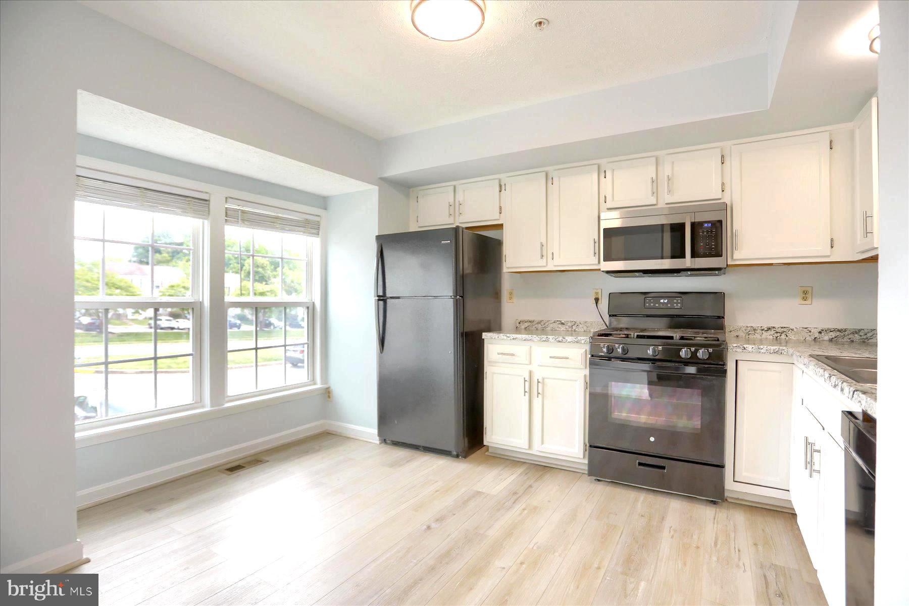WOODS OF BAYVIEW - Residential