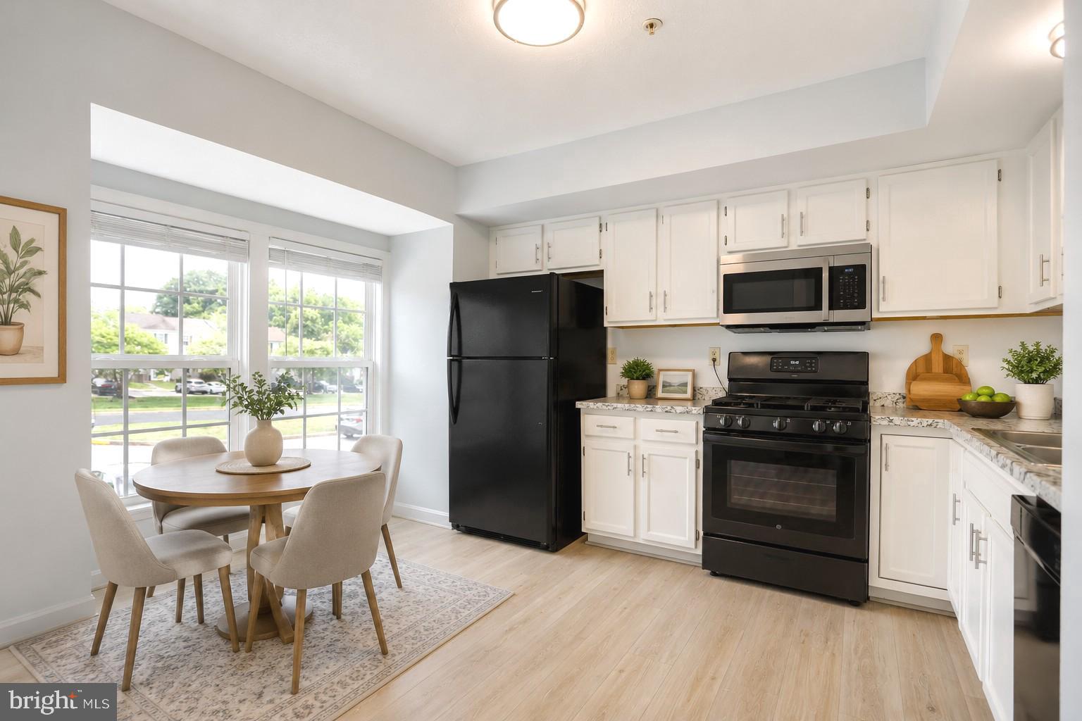 WOODS OF BAYVIEW - Residential