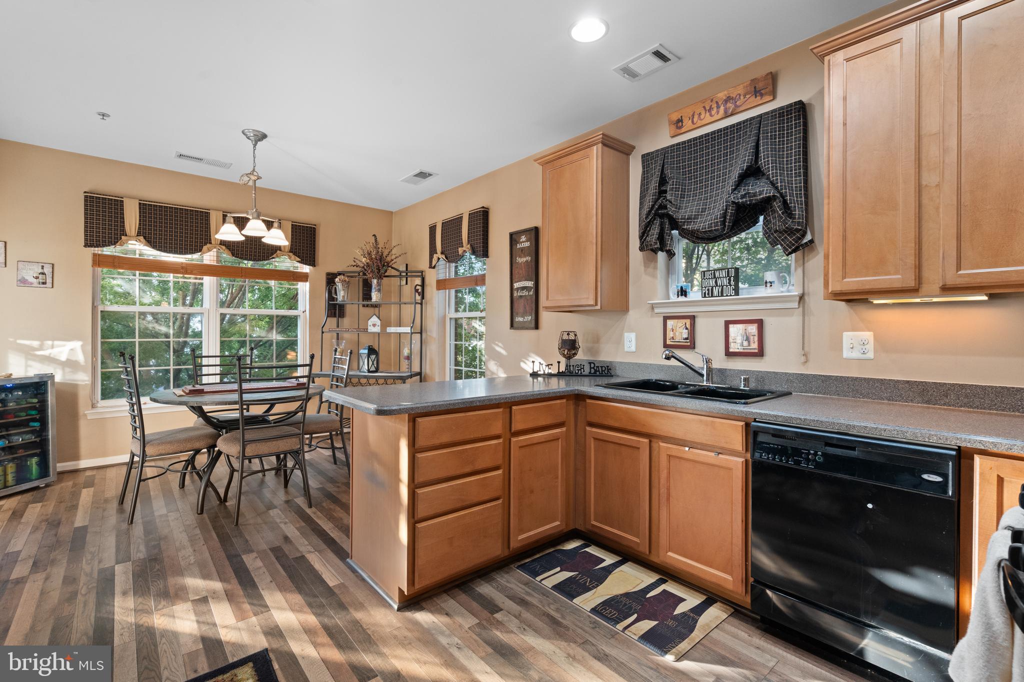 THE RESERVE CONDOMINIUMS - Residential