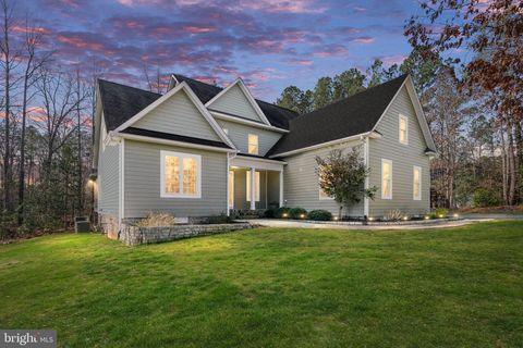 Homes For Sale - 8825 First Branch Lane<br/> CHESTERFIELD, VA 23838
