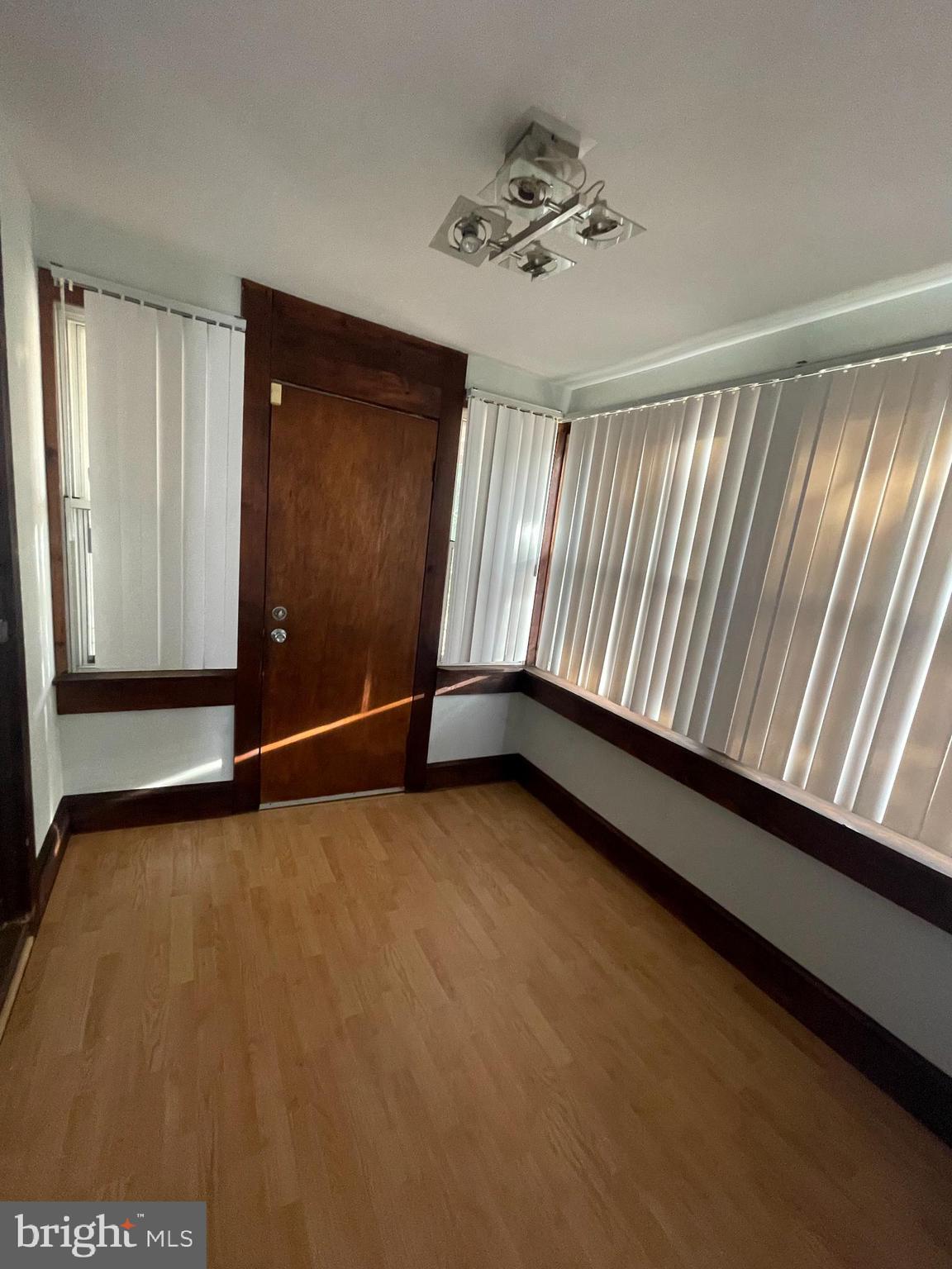 37 E GLOUCESTER PIKE 1