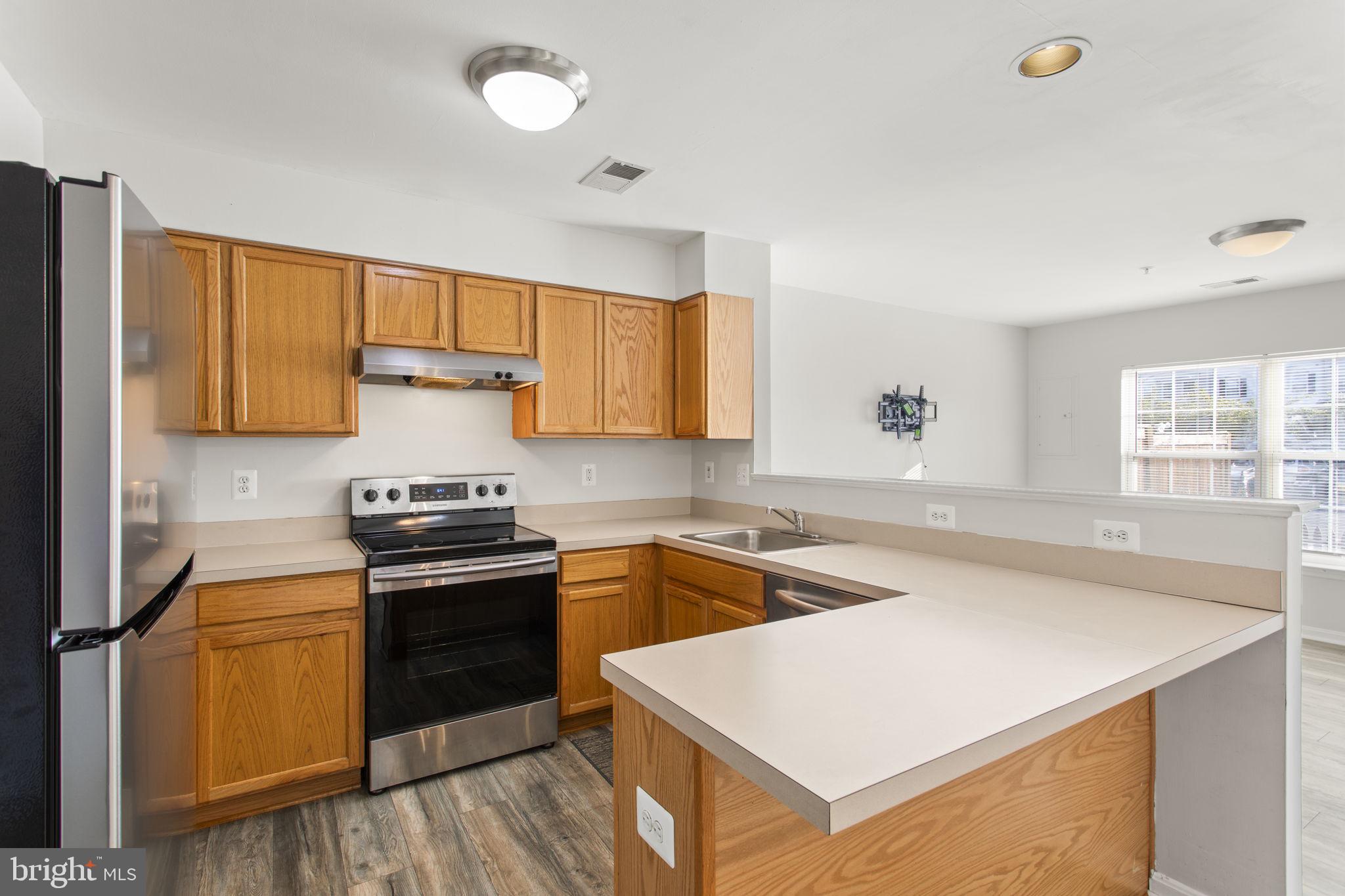 WELLINGTON TRACE - Residential Lease