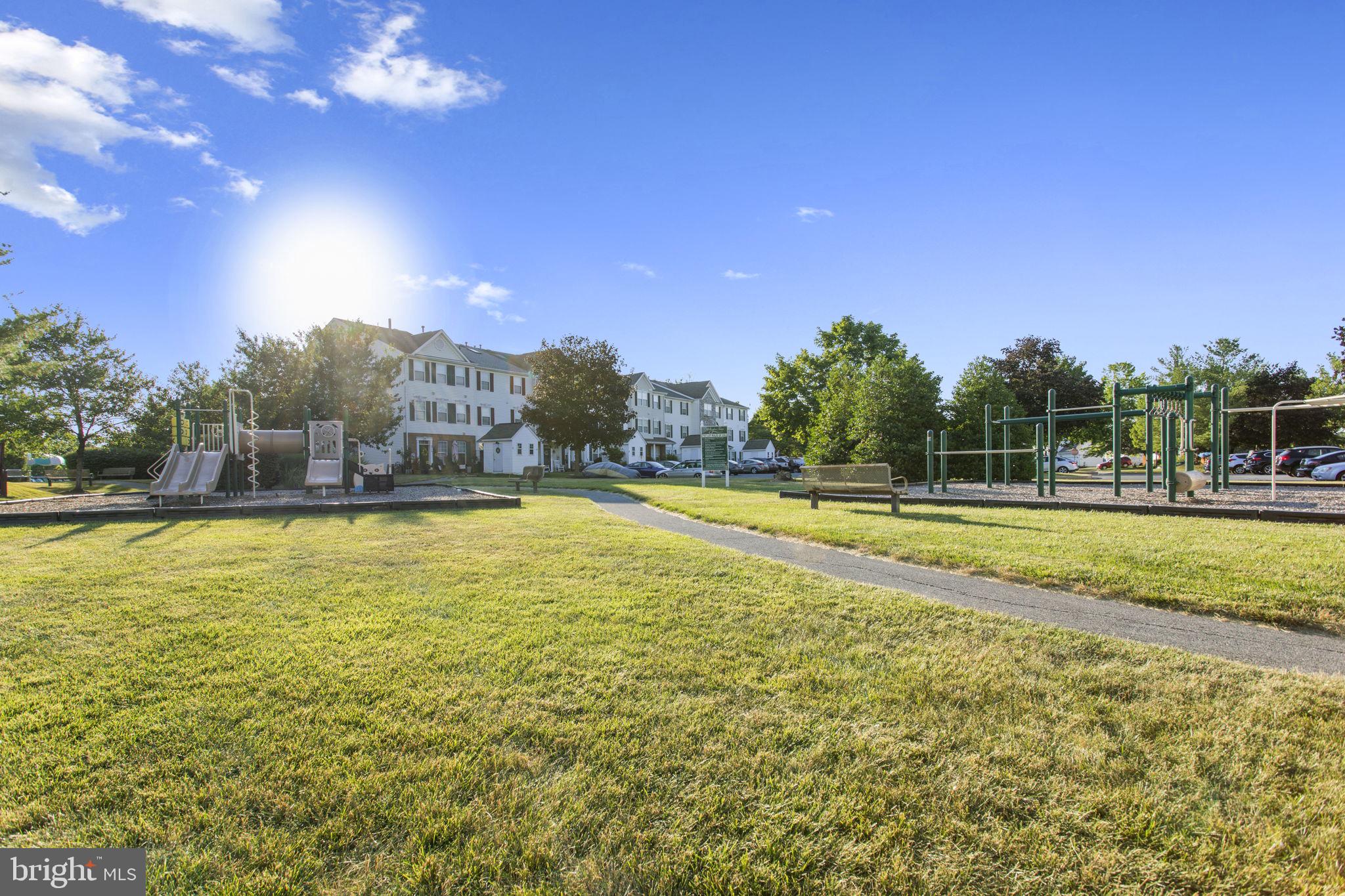 WELLINGTON TRACE - Residential Lease