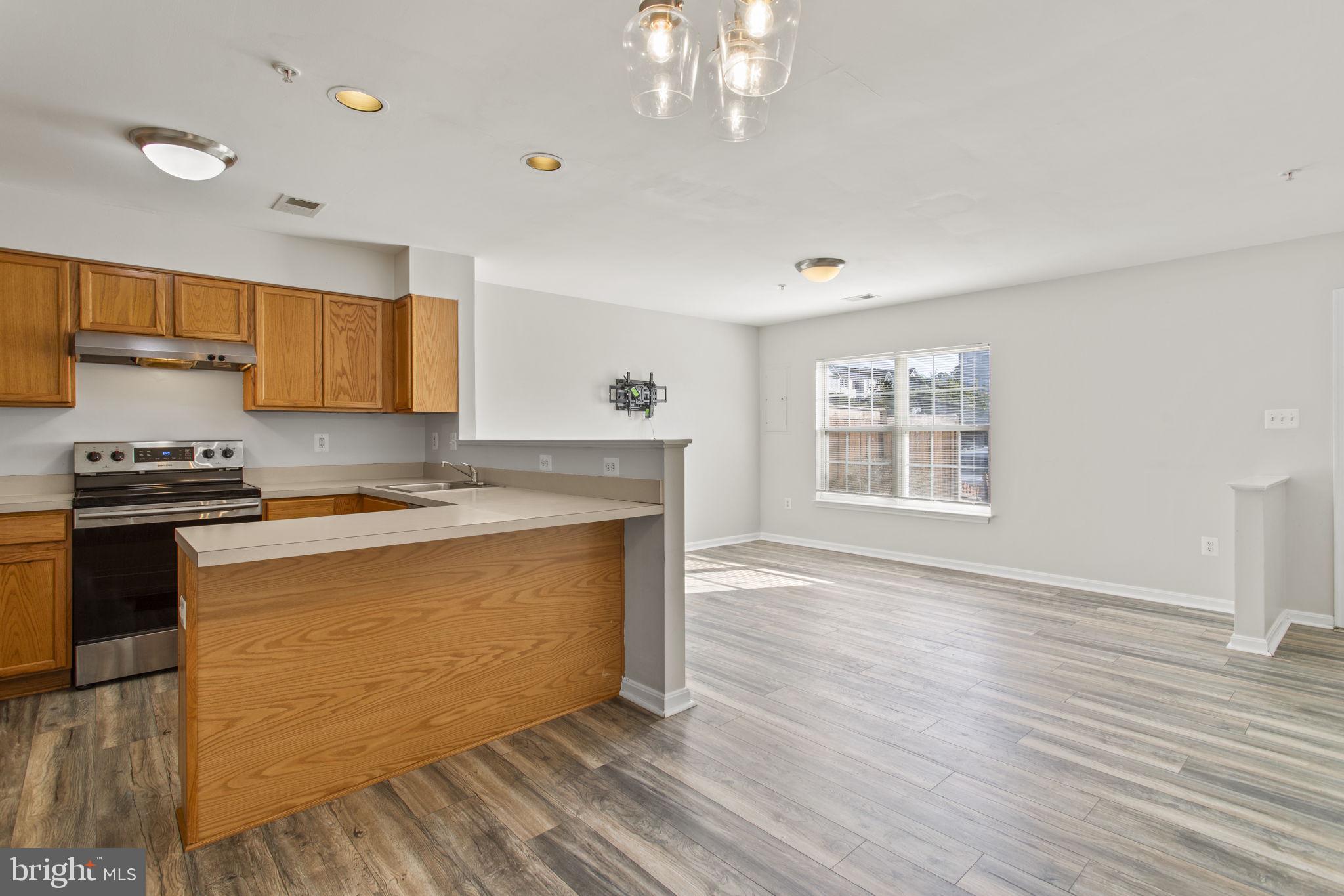 WELLINGTON TRACE - Residential Lease