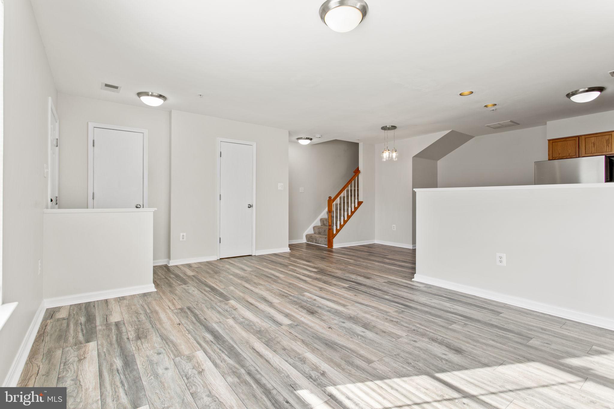 WELLINGTON TRACE - Residential Lease