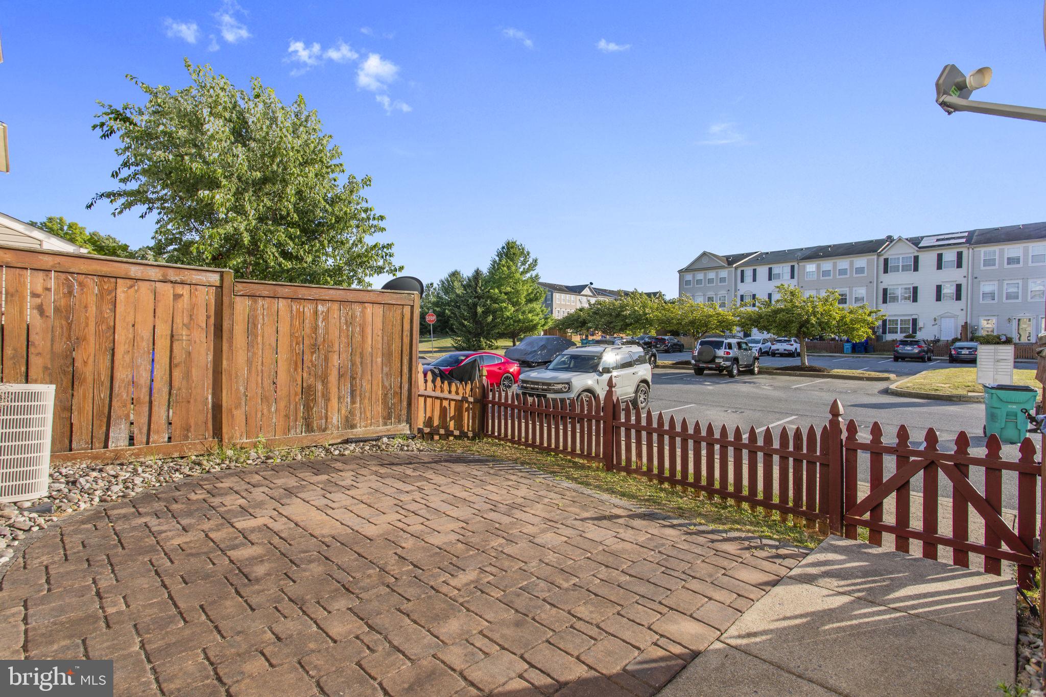 WELLINGTON TRACE - Residential Lease