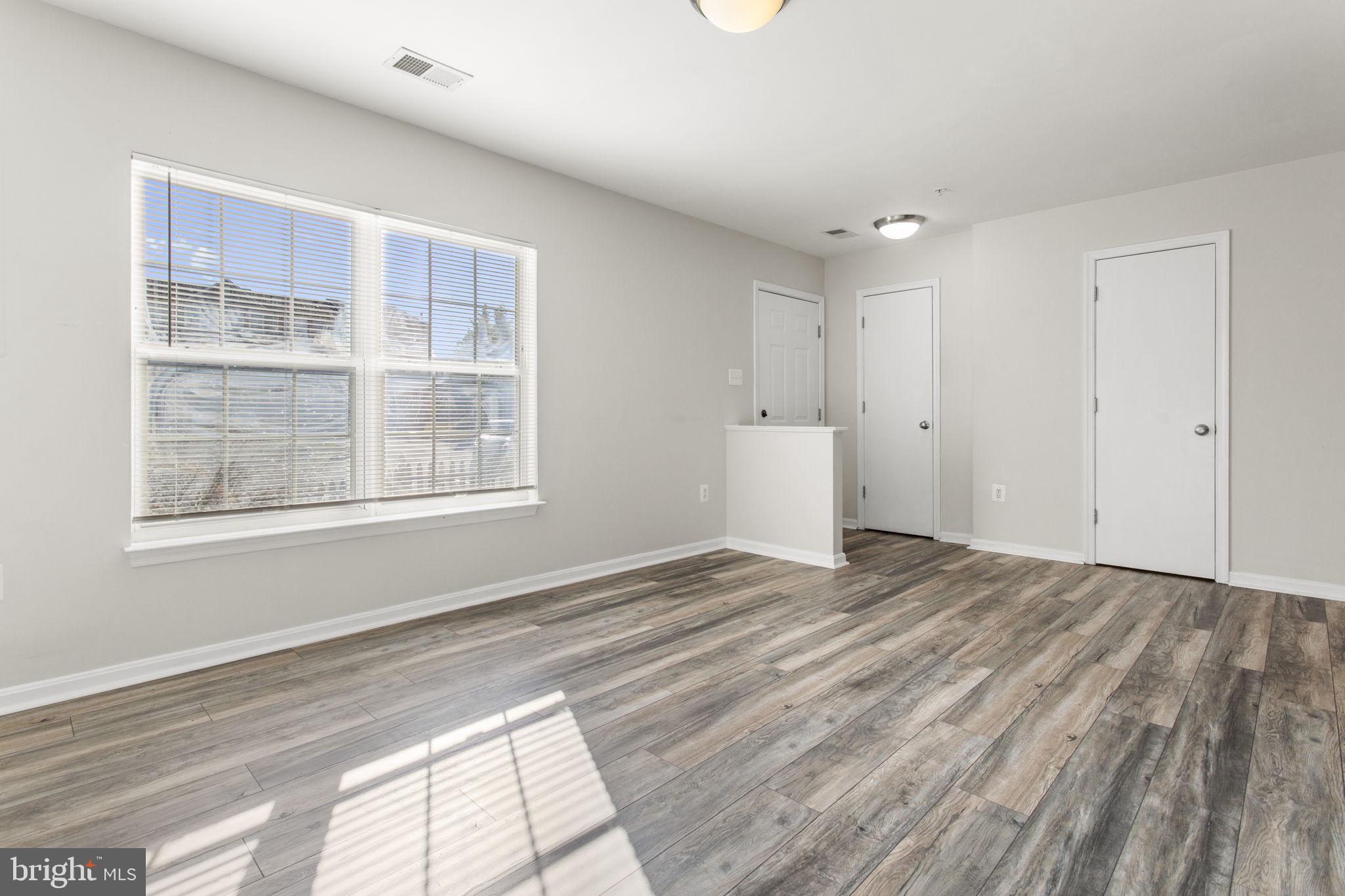 WELLINGTON TRACE - Residential Lease