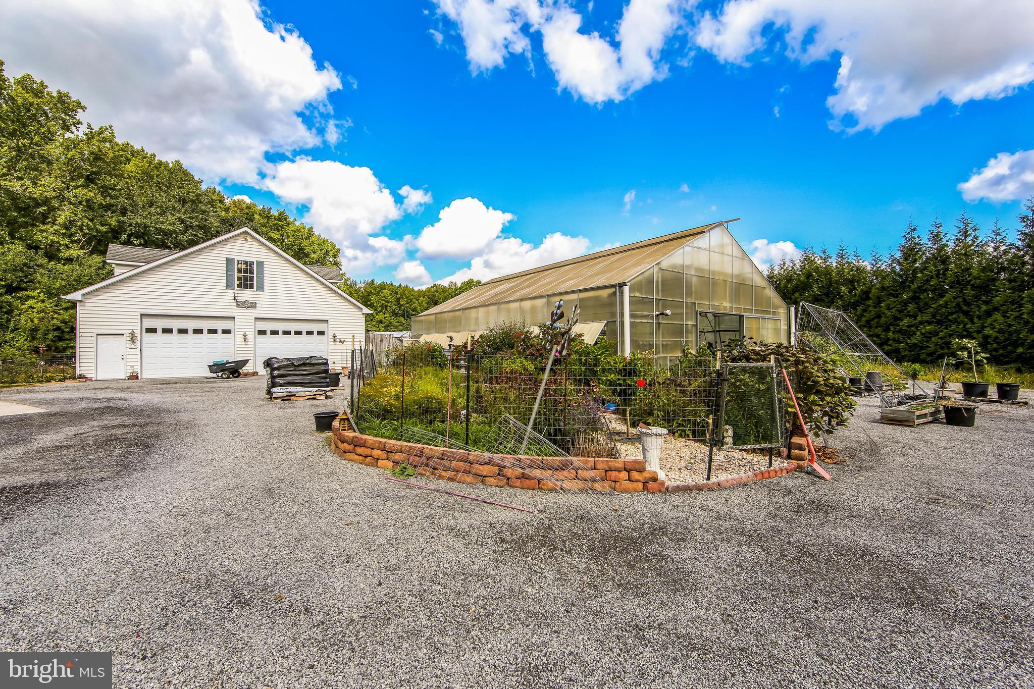 1096 DEXTER CORNER ROAD