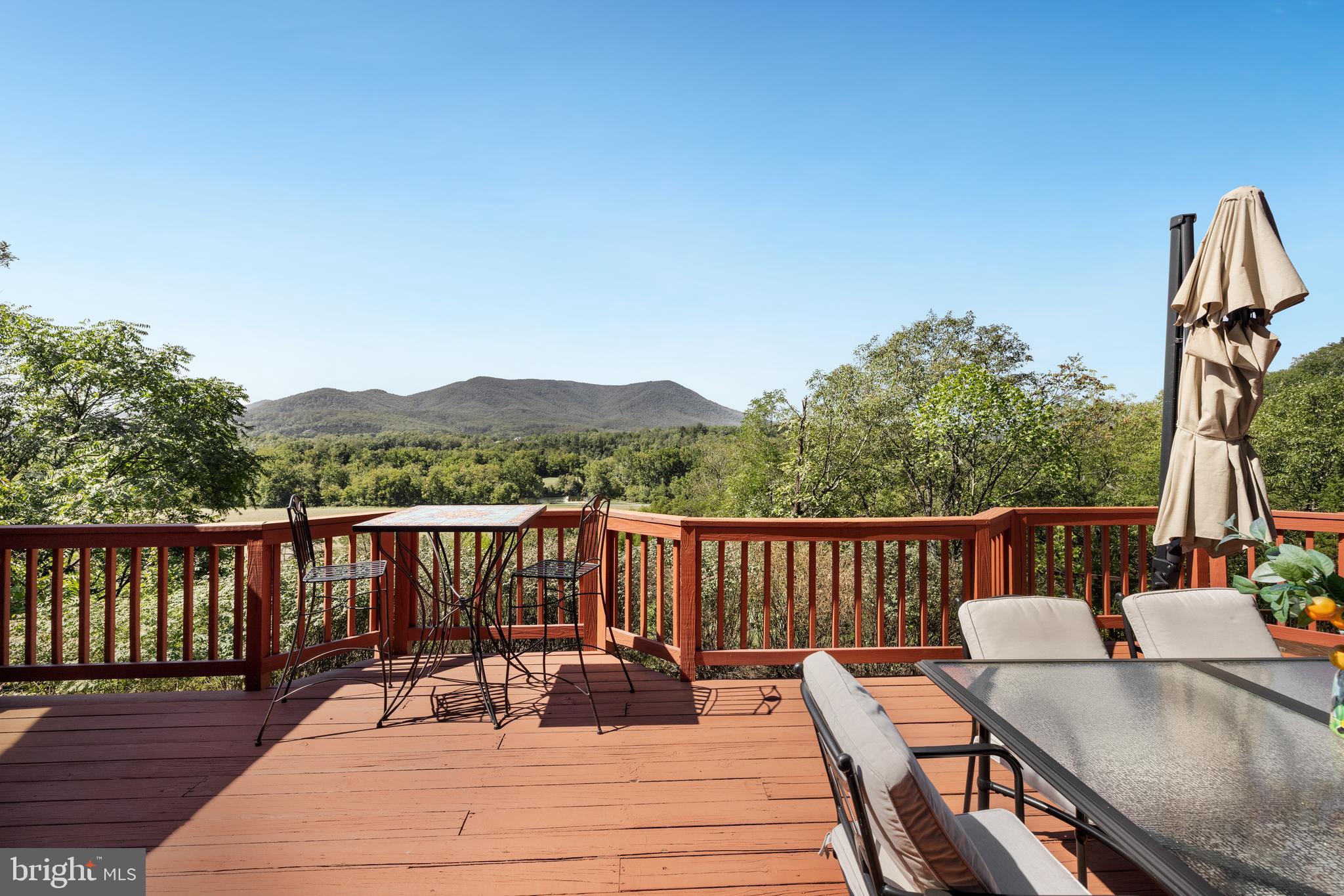 CREST RIVER FARMS - Residential