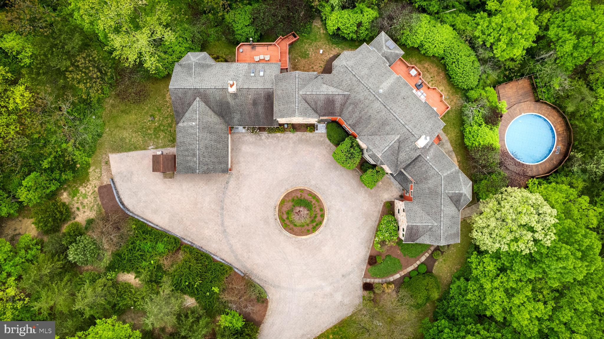 CREST RIVER FARMS - Residential