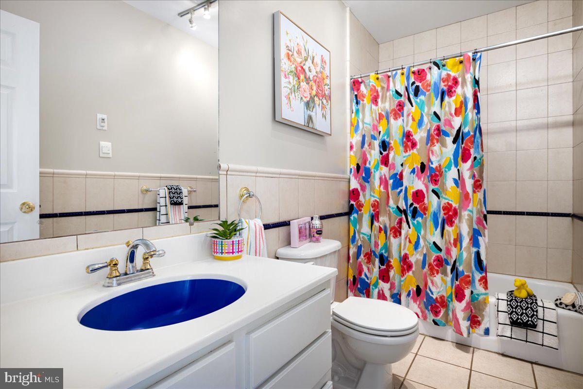 CREST RIVER FARMS - Residential