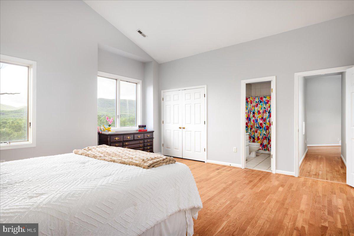 CREST RIVER FARMS - Residential