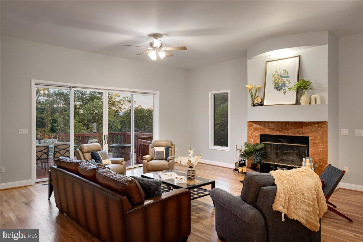 CREST RIVER FARMS - Residential