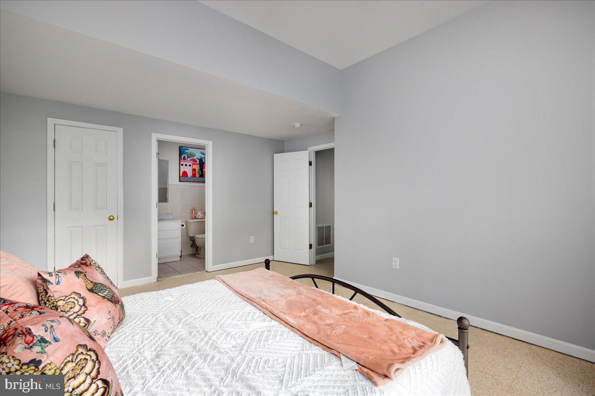 CREST RIVER FARMS - Residential