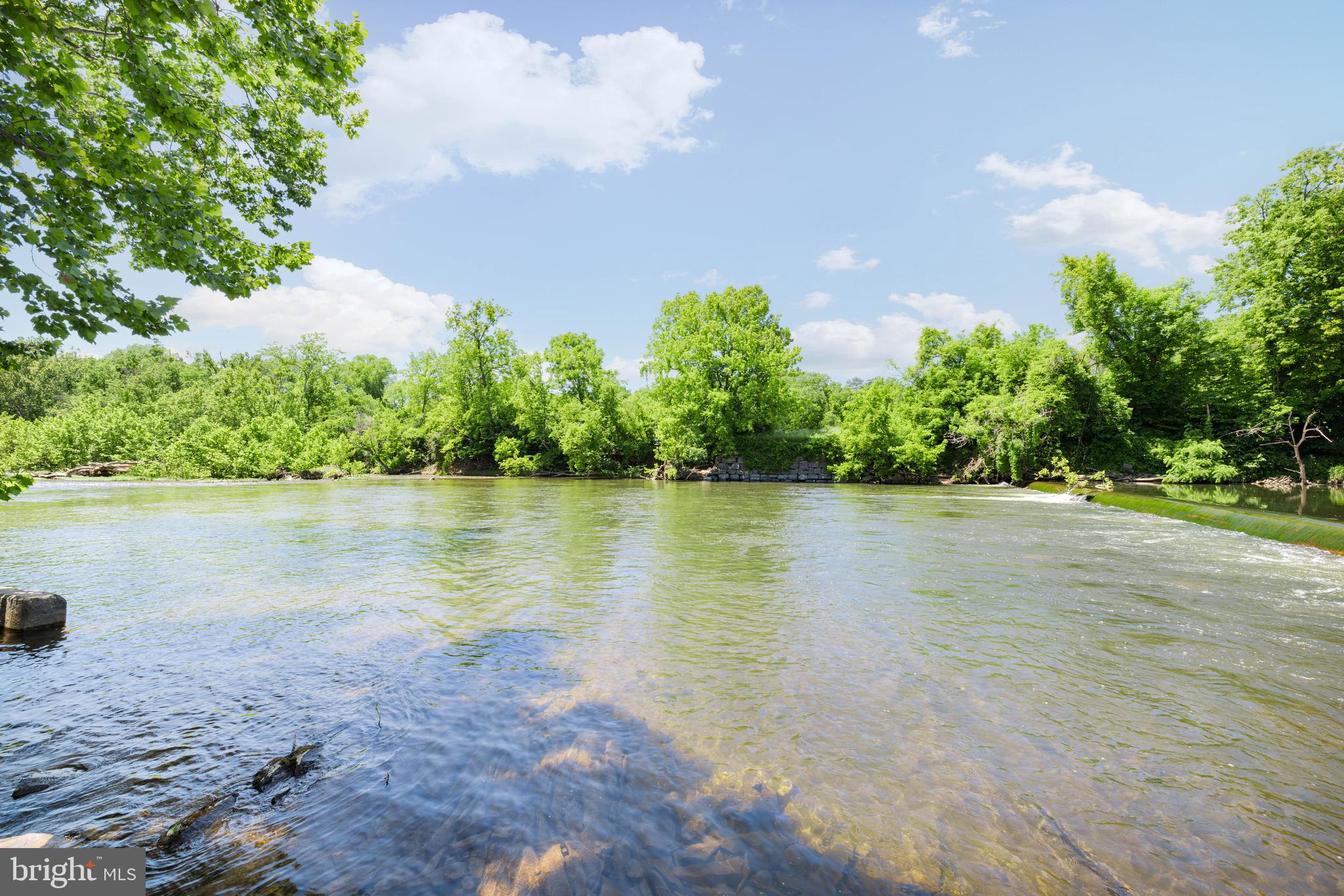CREST RIVER FARMS - Residential