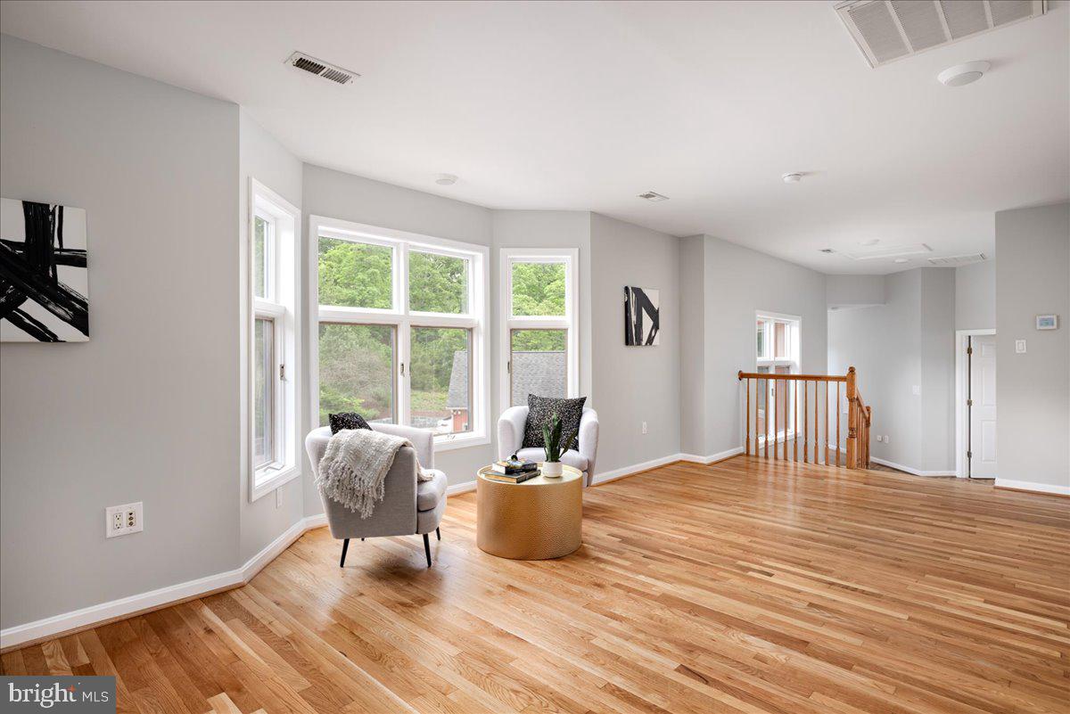 CREST RIVER FARMS - Residential