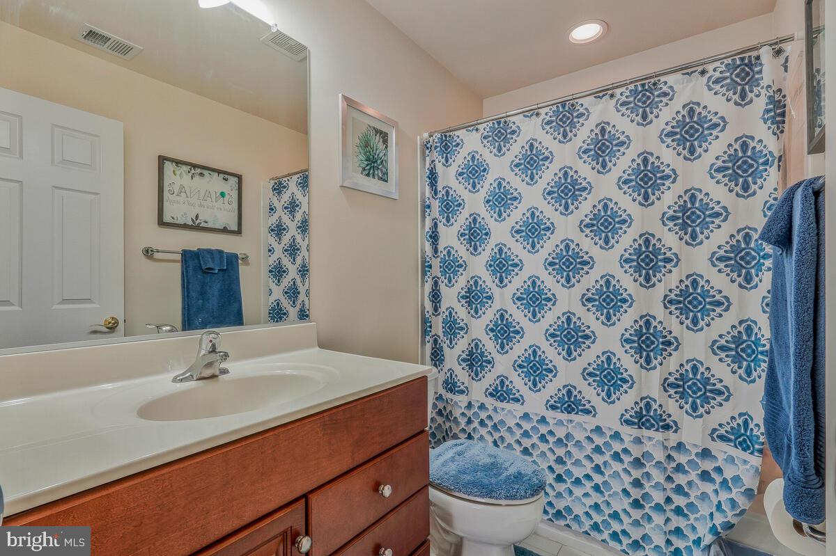 CENTRAL PARKE COLONIAL CHARLES - Residential