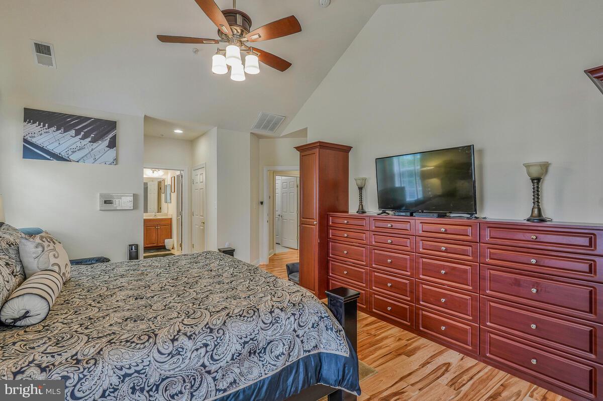 CENTRAL PARKE COLONIAL CHARLES - Residential