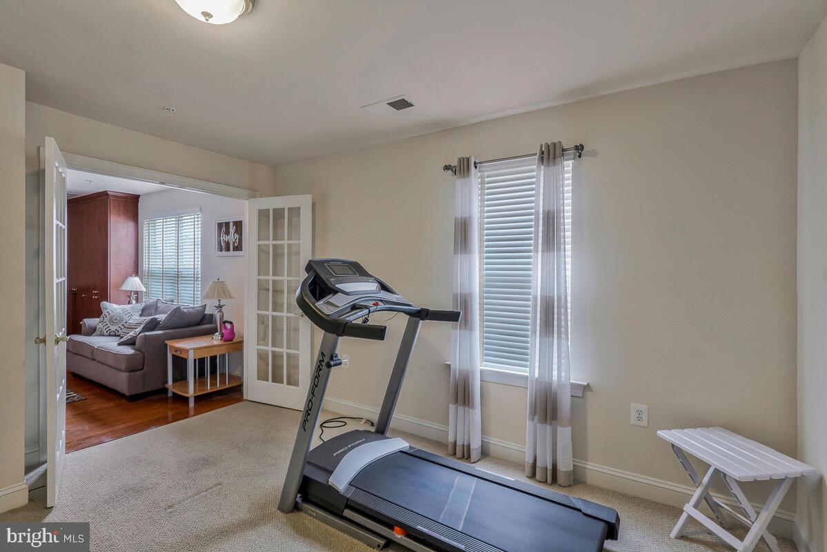 CENTRAL PARKE COLONIAL CHARLES - Residential