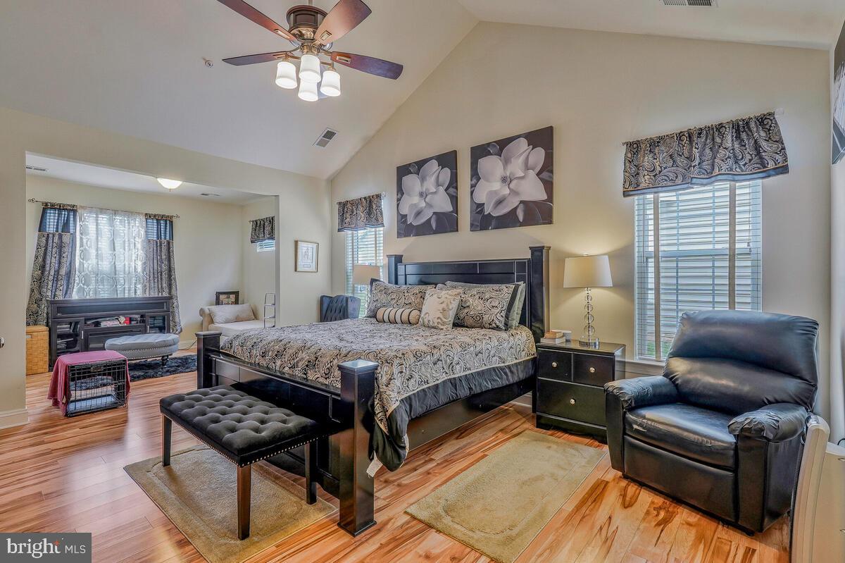 CENTRAL PARKE COLONIAL CHARLES - Residential