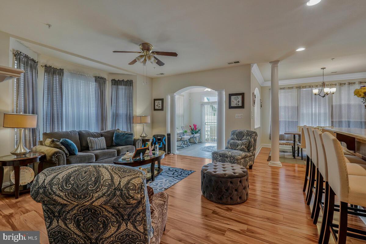 CENTRAL PARKE COLONIAL CHARLES - Residential