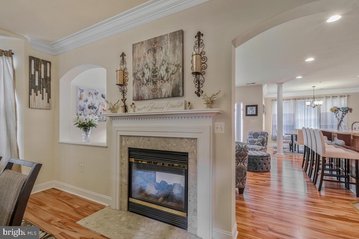 CENTRAL PARKE COLONIAL CHARLES - Residential