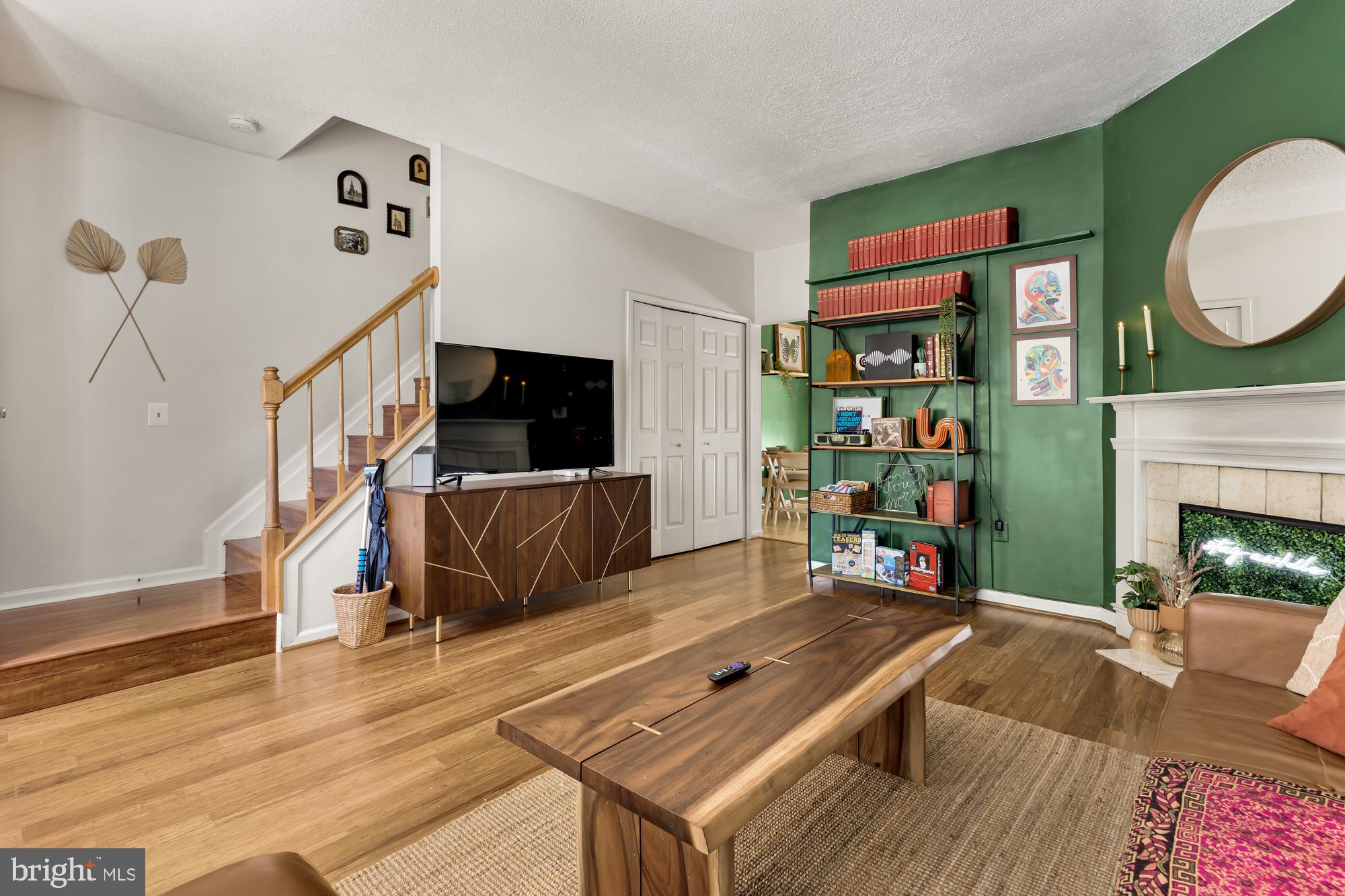 WOODSTONE - Residential