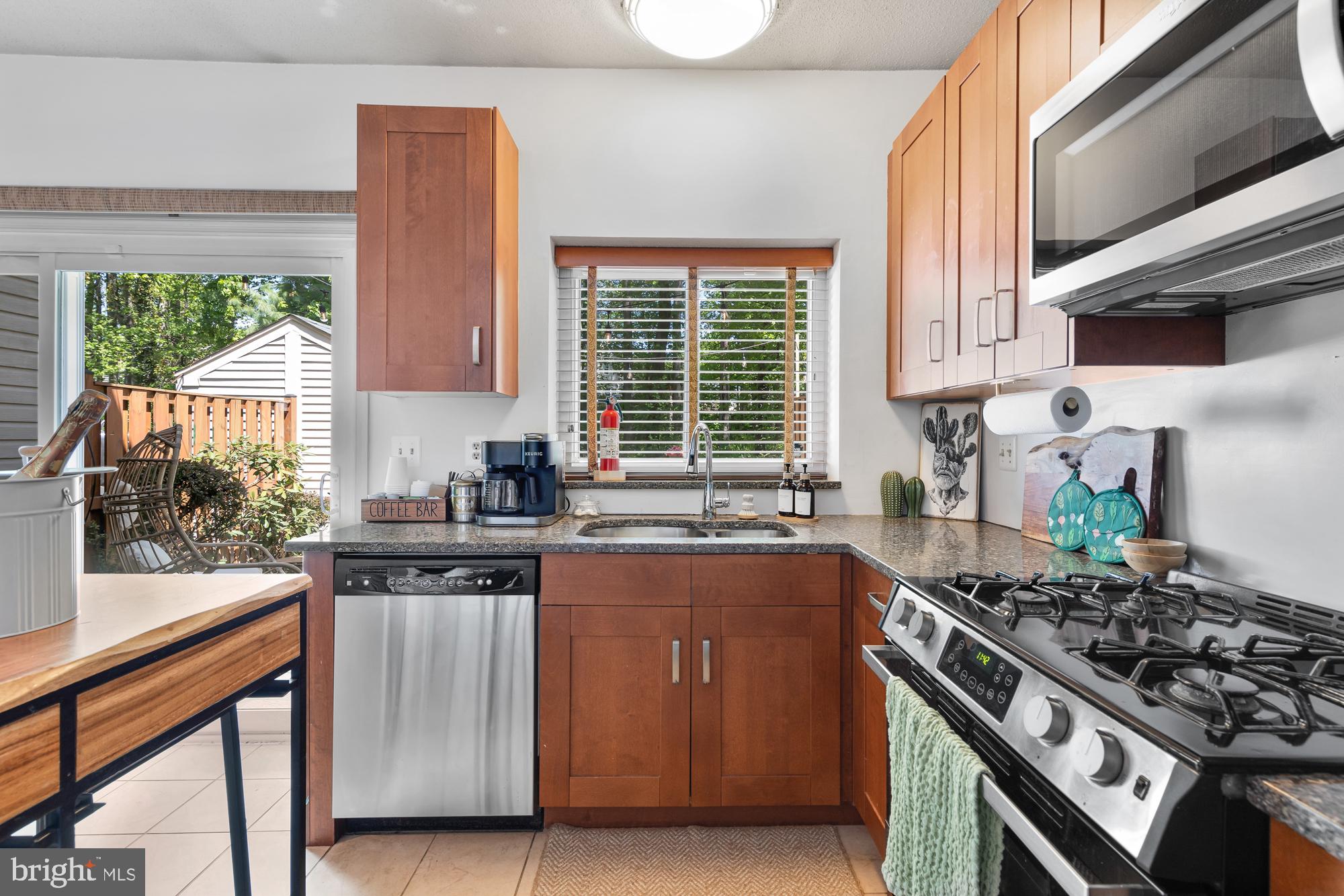 WOODSTONE - Residential