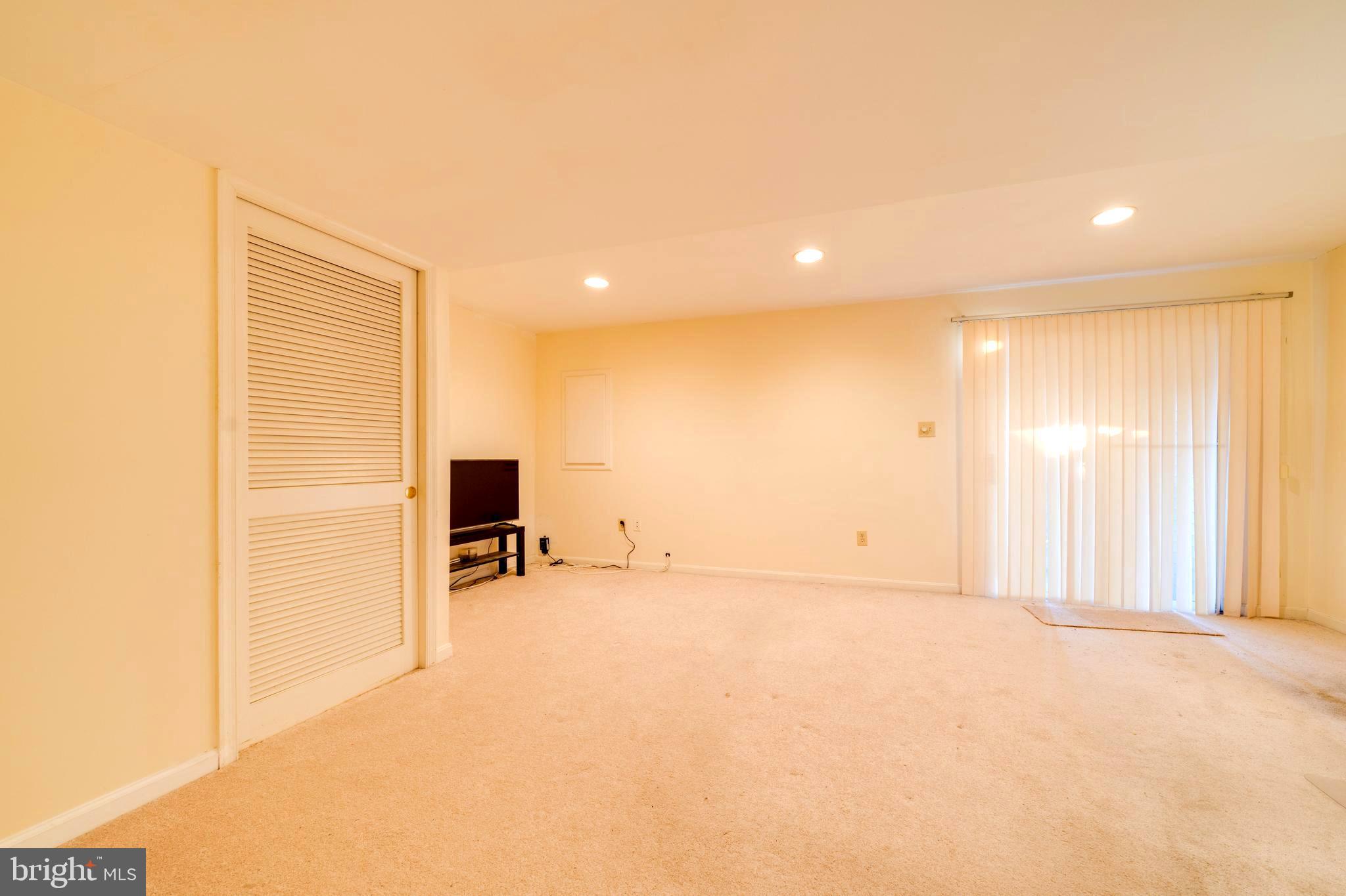 CLIFTON TOWNES - Residential