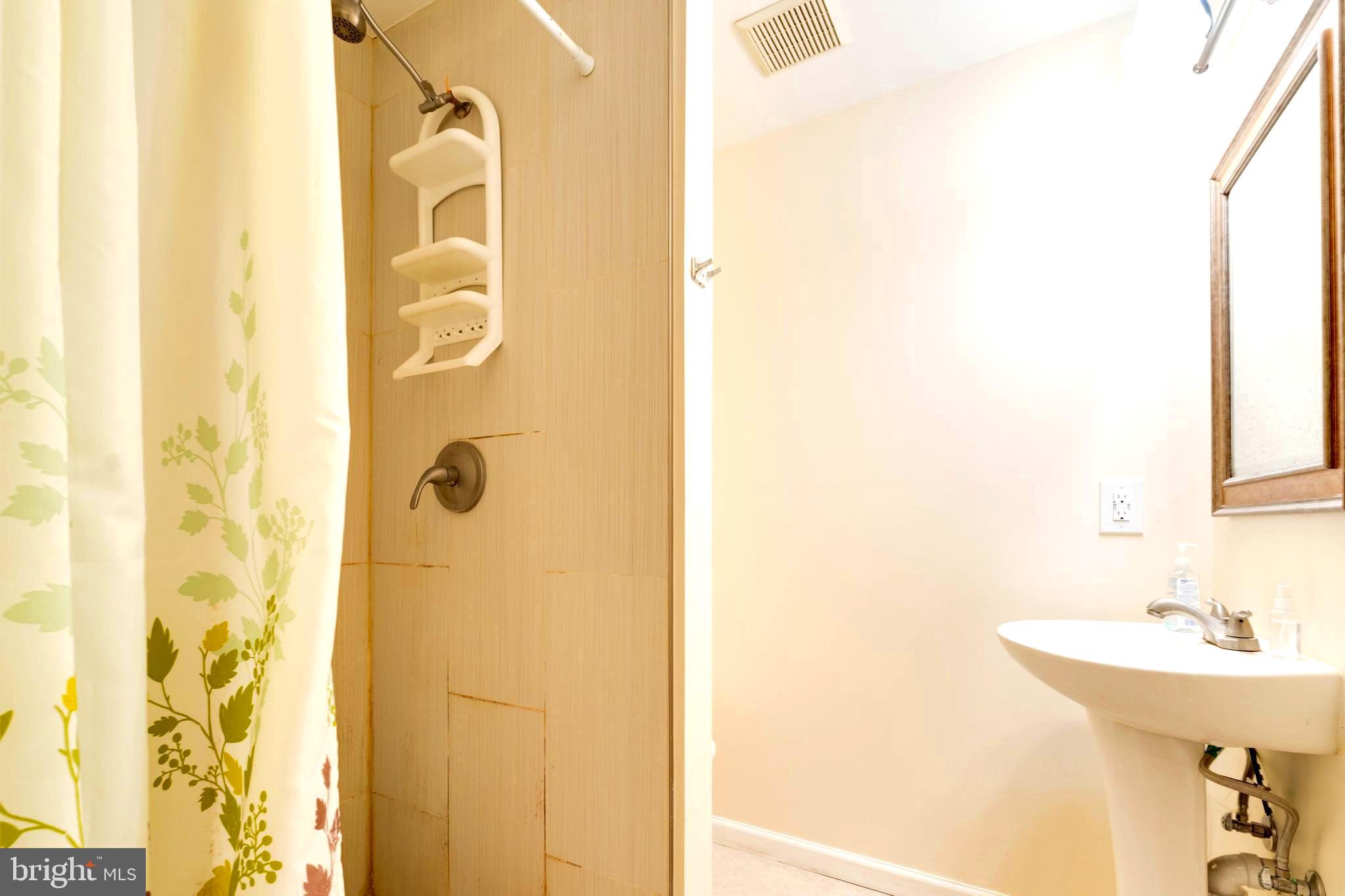 CLIFTON TOWNES - Residential