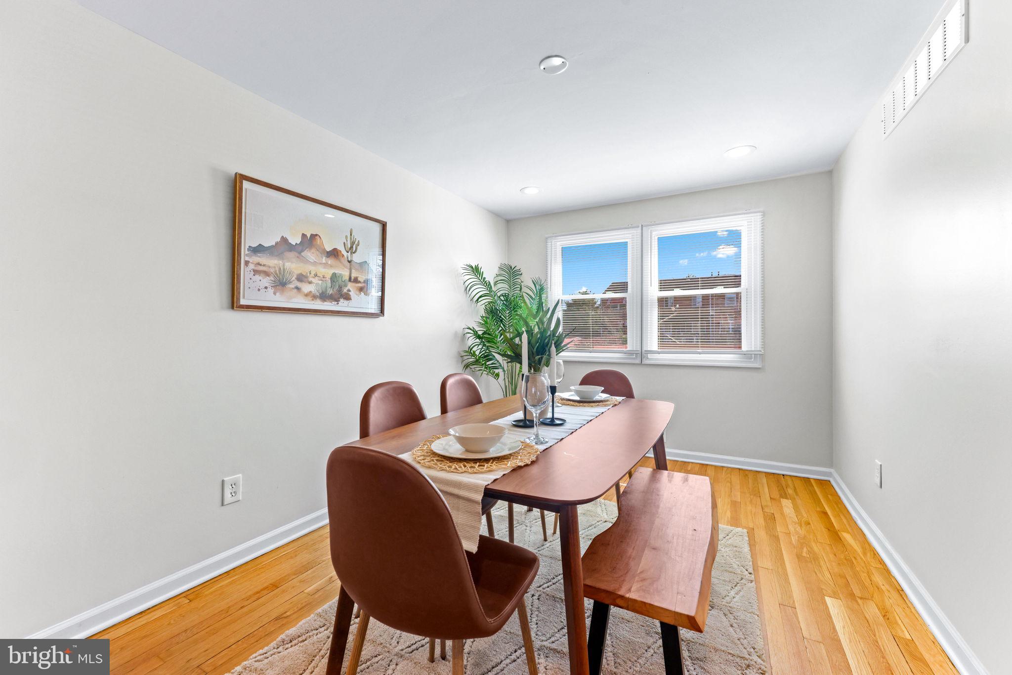 FOX RIDGE MANOR - Residential