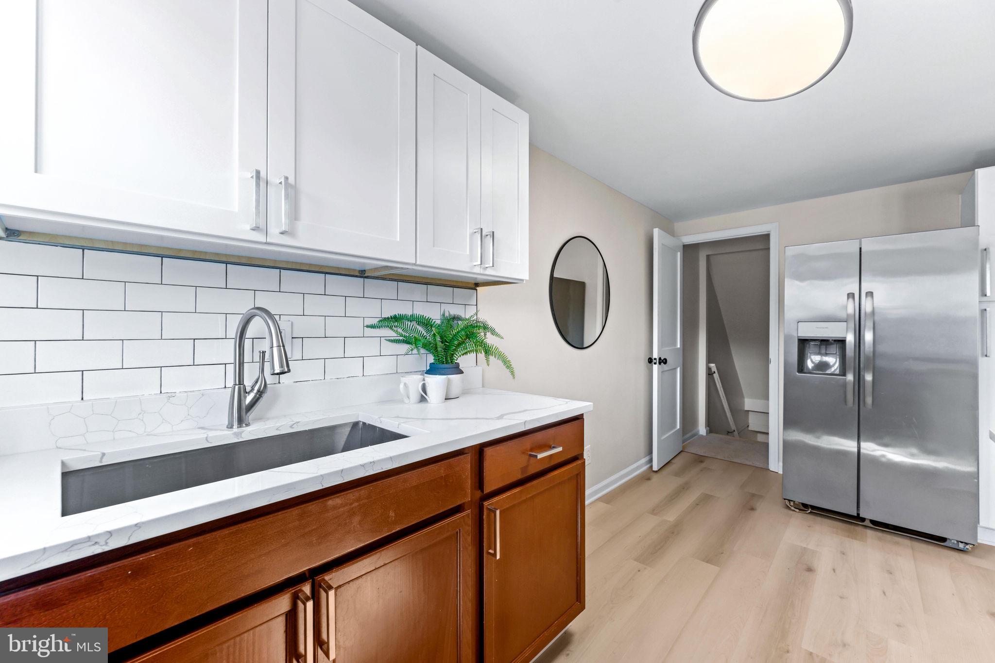 FOX RIDGE MANOR - Residential